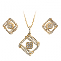 Square, Gold Diamond Pendant set